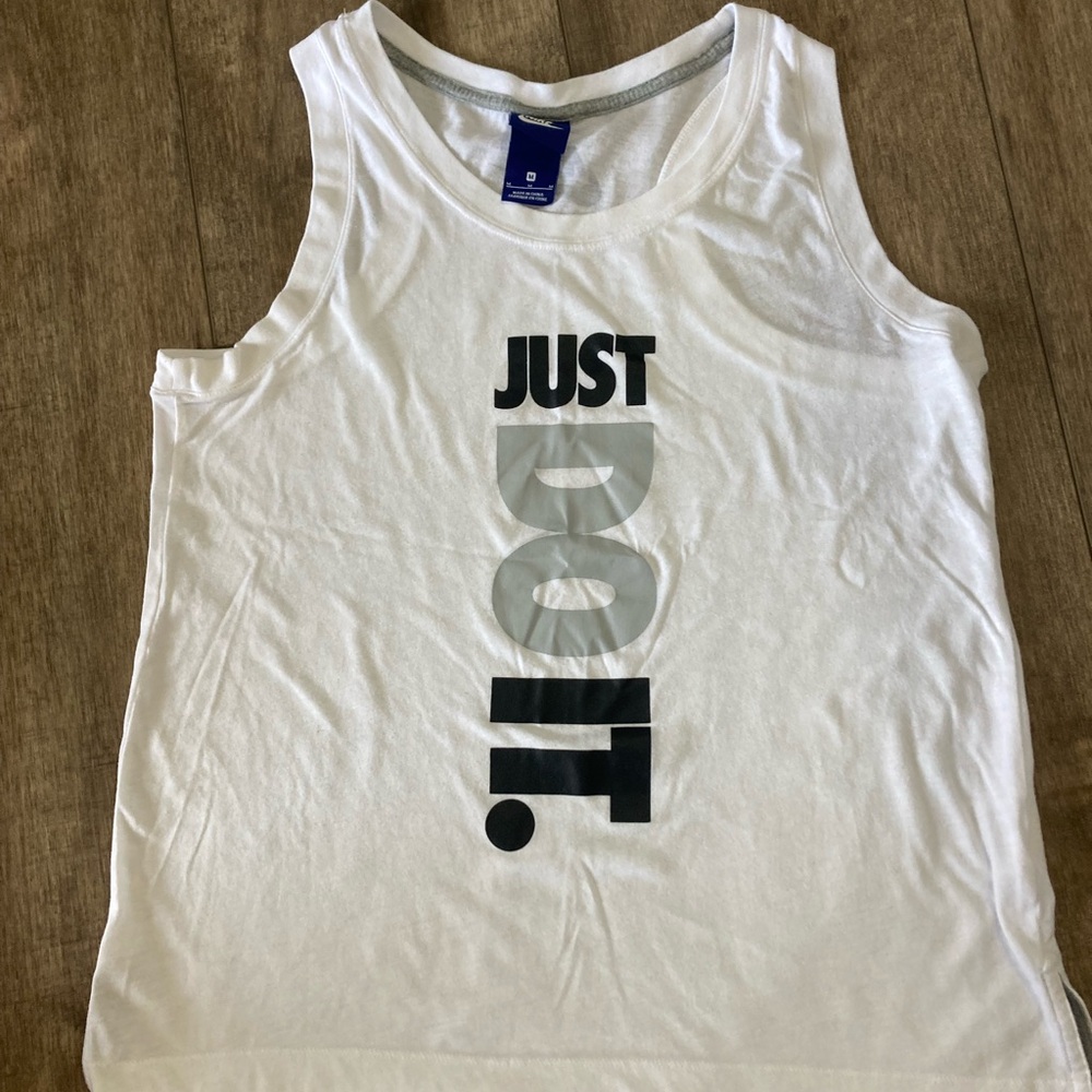 Nike Women’s M Racerback White Sleeveless Top with Bold Print